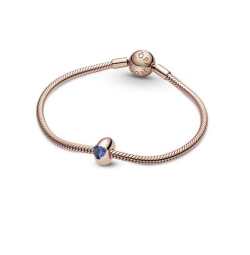 Clip en Pandora Rose Corazón Solitario Azul 789203C02