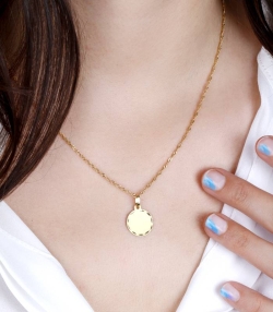 Medalla oro 18k tallada