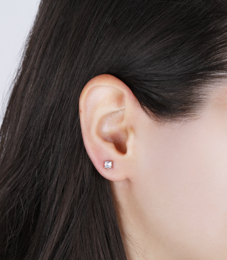 Pendientes Oro blanco 18k y Circonitas 4mm "Amaia"