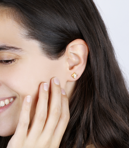 Pendientes Cuadrados Oro 18K Amarillo con Perlas Cultivadas