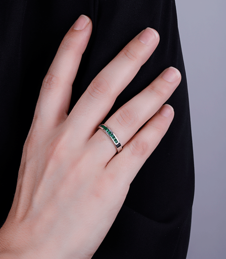 Anillo Oro 18k y esmeraldas "Guelmin"