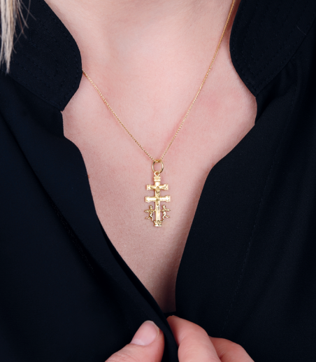 Colgante cruz Oro 18k 27mm "Caravaca"