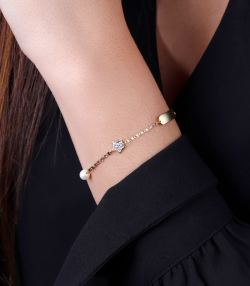 Pulsera "Magical" Oro 18k. con perlas y circonitas