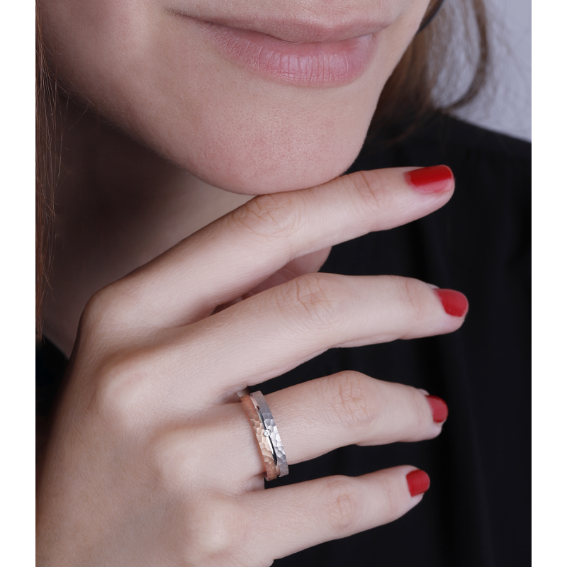 Alianza Nexo Oro Rosa y Blanco 18k con Diamante 5 mm