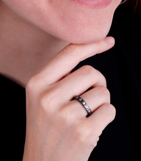 ANILLO "HELLA BLACK" PLATA DE LEY