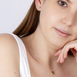 Gargantilla "O" oro 18k y diamante